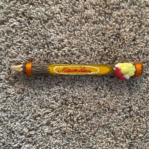 MAURITIUS SOUVENIR PENCIL - Picture 1 of 15